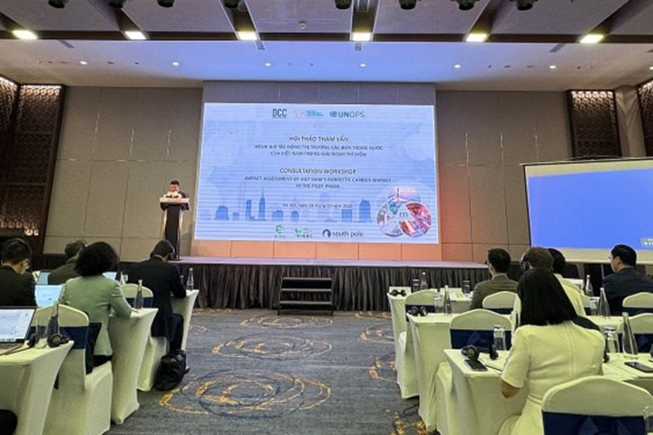 200 enterprises set to participate in pilot carbon market